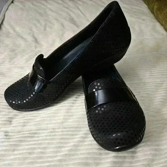 Dansko Women's Oksana Loafer. Size 37/6.5/ 7. Black with polka dots. Slip on - Picture 1 of 8